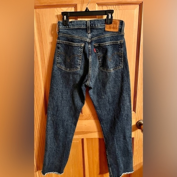 Levi’s Premium Denim NWOT Wedgie Straight Size 25 Blue Jeans Button Fly Leather - Picture 6 of 15